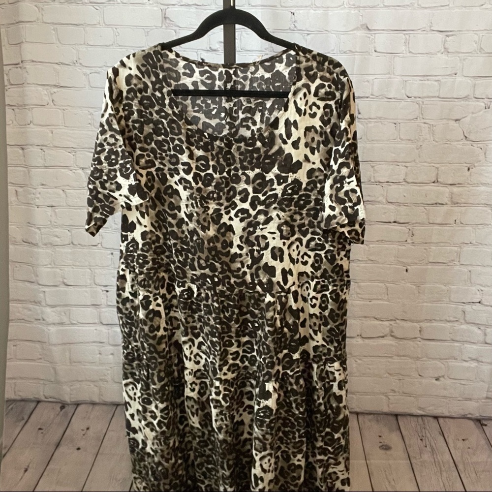 NWT Cheetah Printed Light Weight Midi/Maxi Sleeved Dress Size 3X